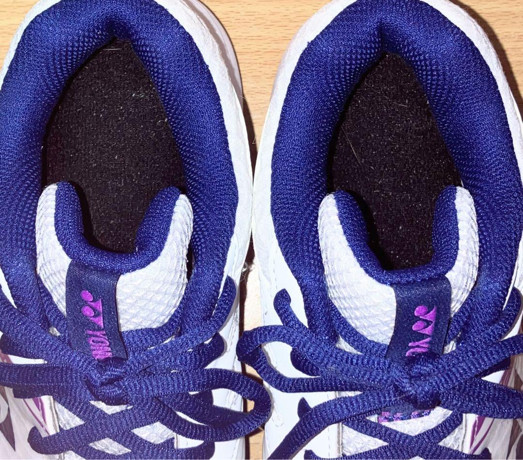 ★美品！YONEX ヨネックス パワークッション カスケードアクセル ミッド24