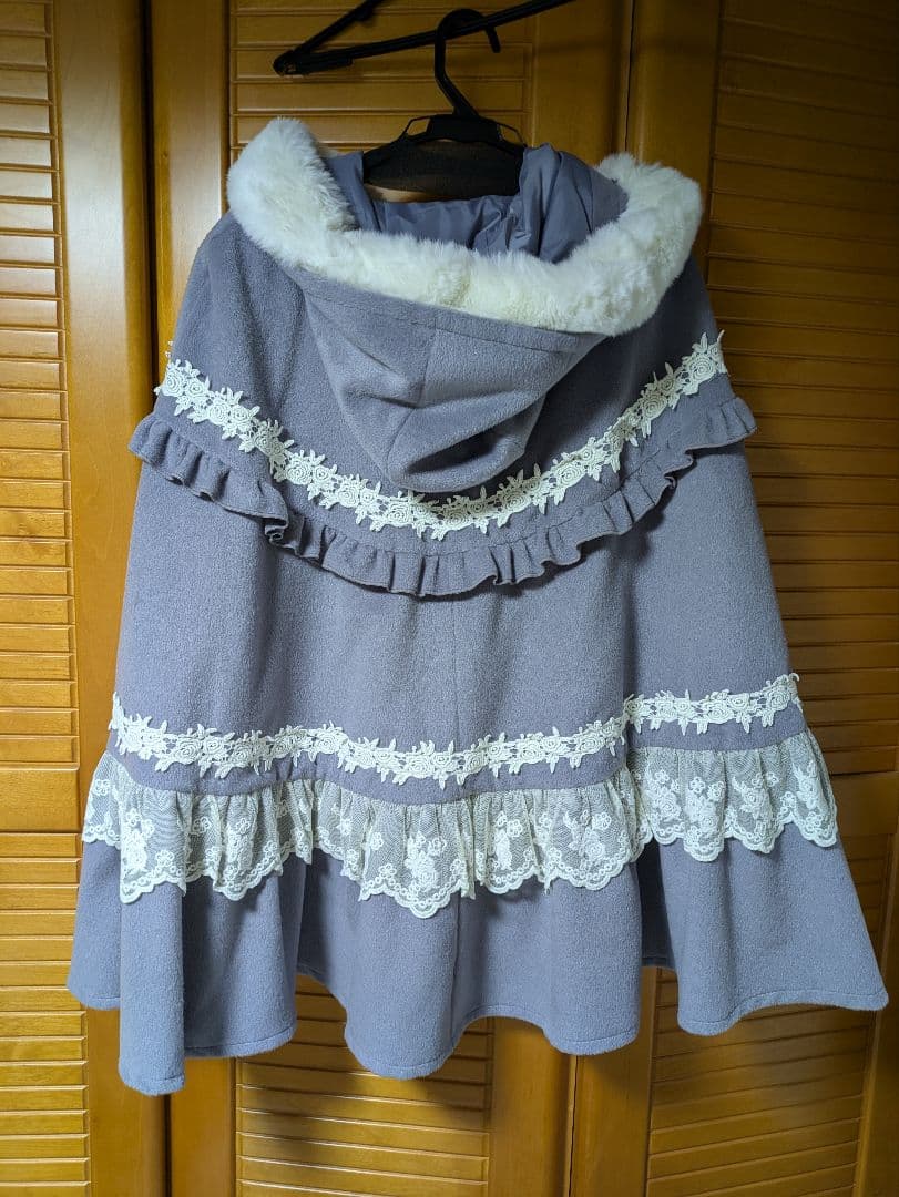 axes femme　kawaii　冬用ポンチョ