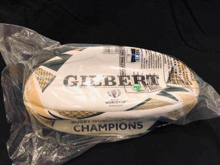 ラグビーワールドカップ記念ボール　ギルバート