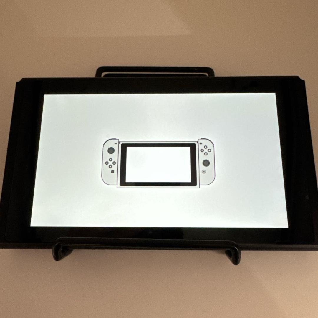 Nintendo Switch　本体　新型　任天堂　2019年製