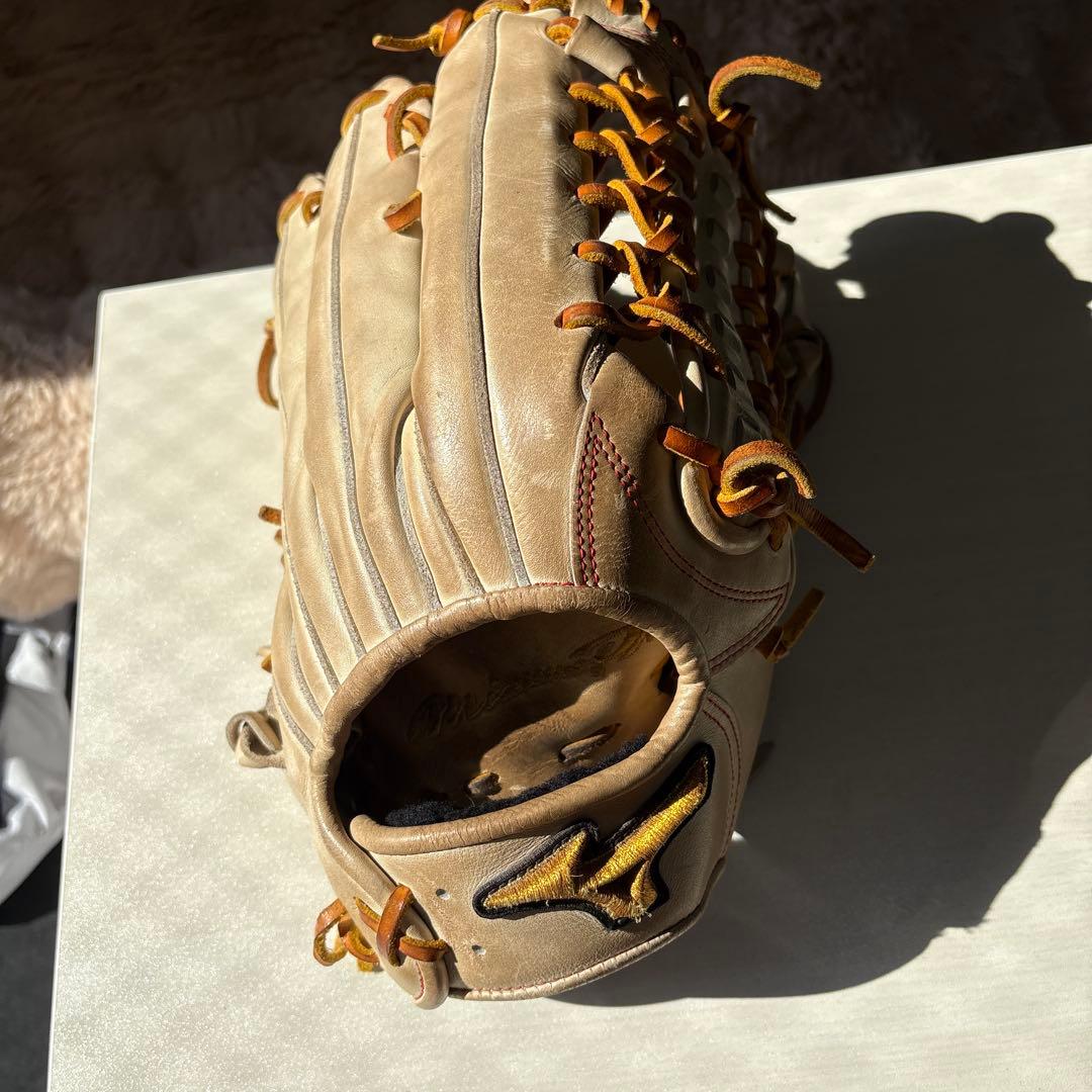 ミズノプロ硬式外野手用グローブ