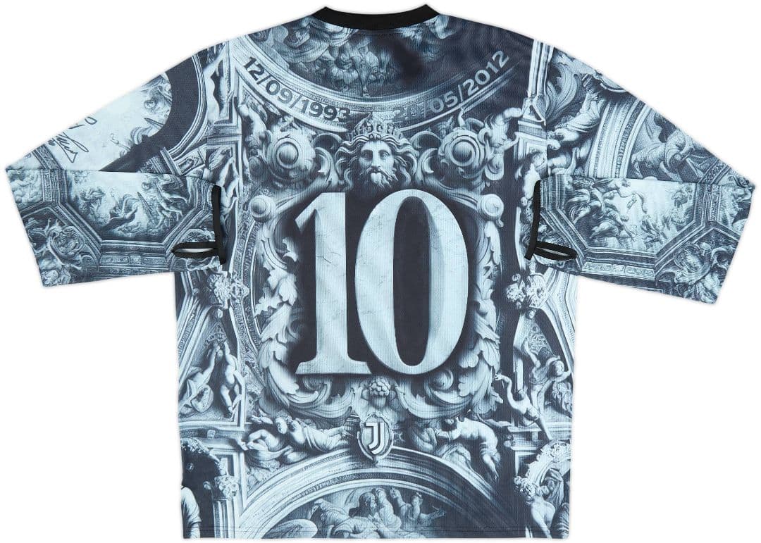 【日本未発売品】ユベントス プレマッチウォームトップ デルピエロ