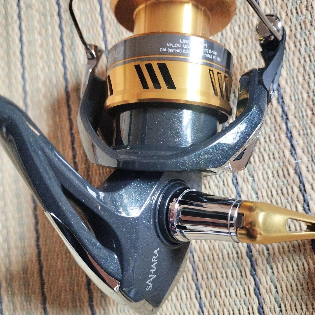 Sahara C5000 スピニングリール ブラック/ゴールド