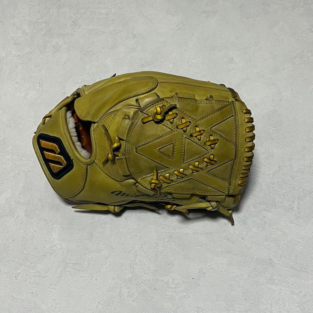 P*e様 ミズノプロ硬式用 オーダーグラブ 投手用ピッチャー　耕作刻印　Mマーク