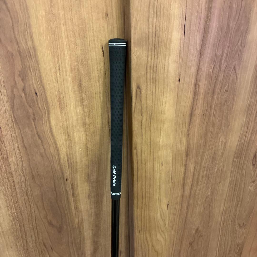 アッタス　ウルトラブラック　ドライバーシャフト 5S タイトリストスリーブ付き