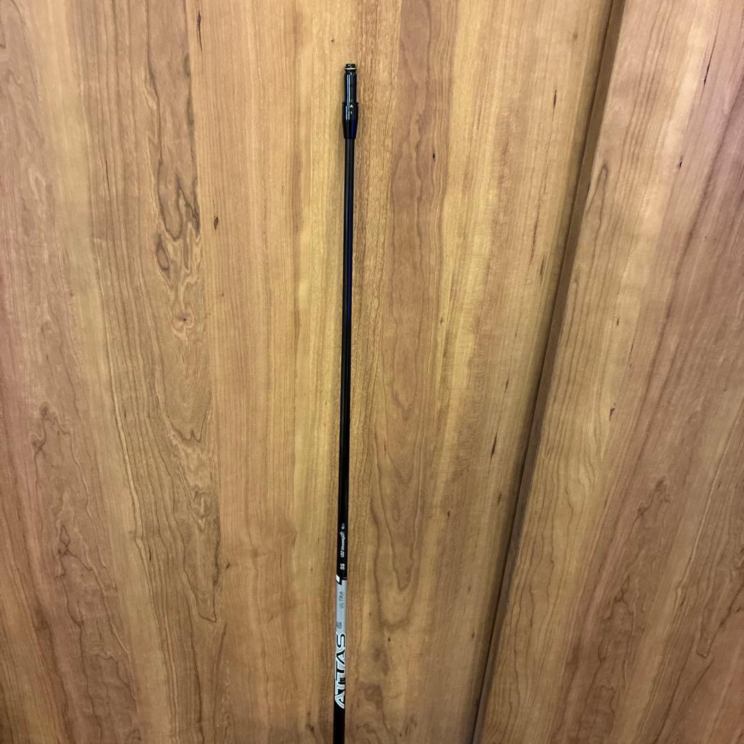 アッタス　ウルトラブラック　ドライバーシャフト 5S タイトリストスリーブ付き