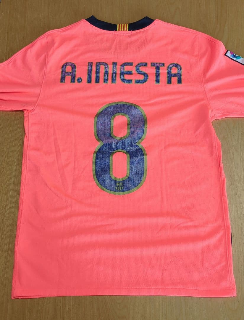 FC Barcelona イニエスタ 8 長袖ユニフォーム１週間限定出品！