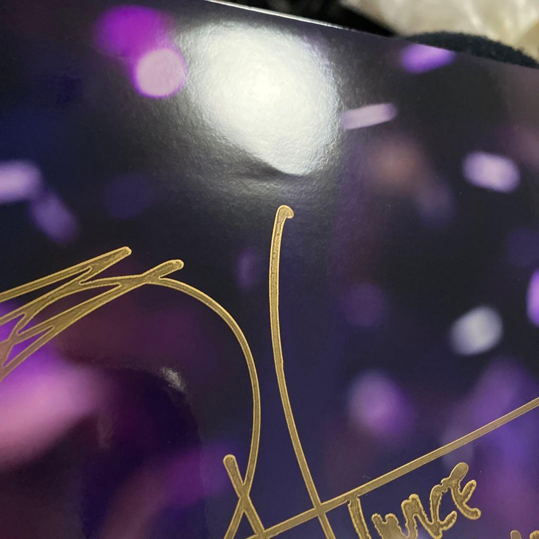 TWICE ジヒョ  サイン　直筆　A4 写真