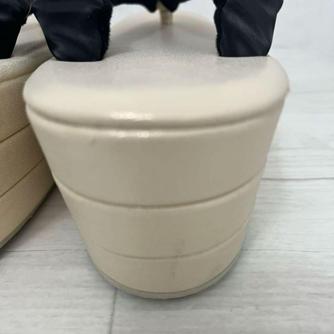 和装　成人式振袖用　波模様の黒いバッグと草履セット