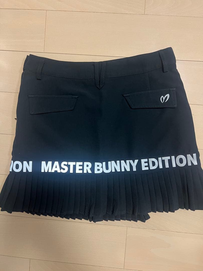 MASTER BUNNY EDITION モックネック＋スカートセットアップ