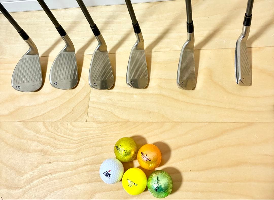 早い者勝ち　希少　レディース ゴルフクラブセットPRGR プーマ