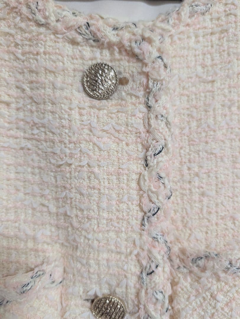 アナイ、ツィードジレ