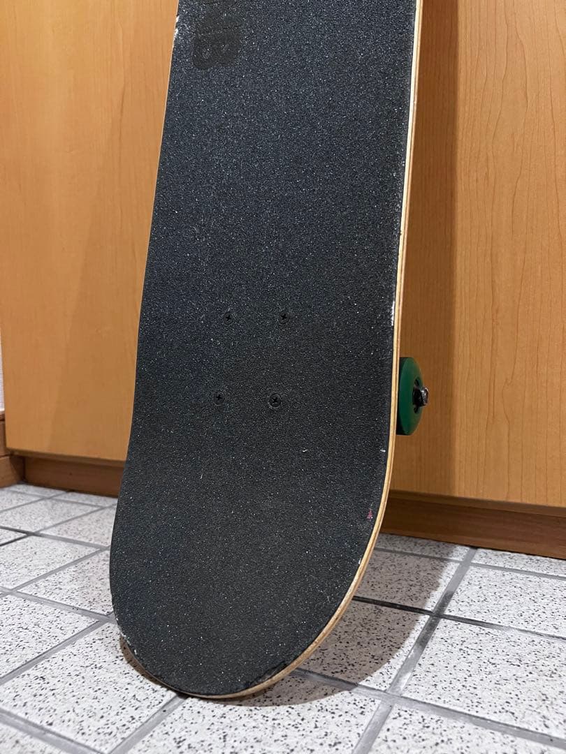 スケボー　PLANB トーリ・パドウィル　コラボ　かっこいい　クマ 熊　黄色