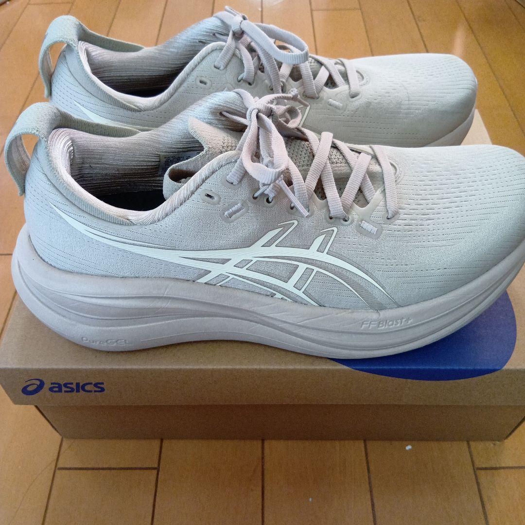 アシックス　ゲルニンバス　28 フェザーグレー　クリーム　26.5 2E