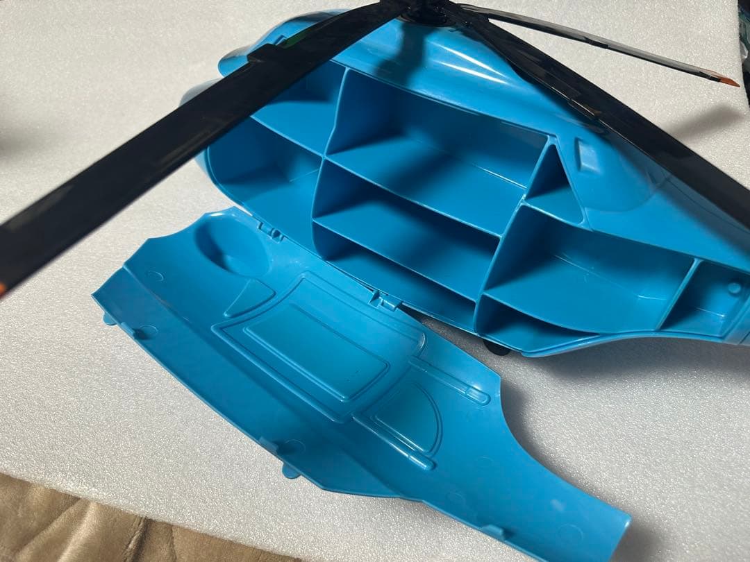 カーズ ダイナコ　ヘリコプター　レア　ビッグサイズ 60センチ おまけ付き