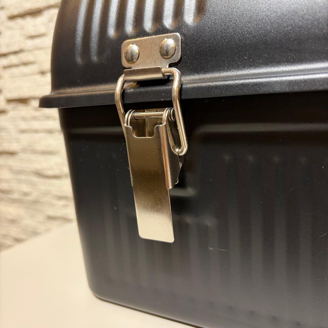 人気色ブラック！スタンレー クラシックランチボックス 9.5L ※内部金具欠品