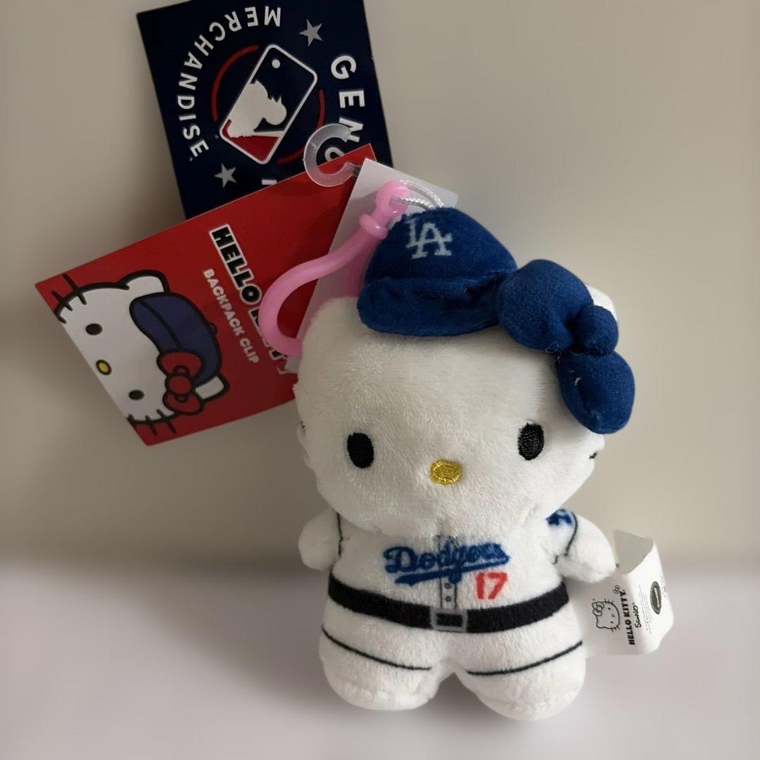 希少 レア Hello Kitty キーホルダー ドジャース 17番 大谷翔平