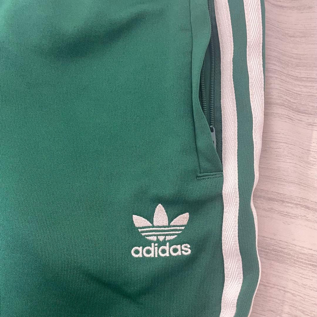 アディダス　トラックパンツ　緑　スーパースター　ジャージ　オリジナルス　s 下