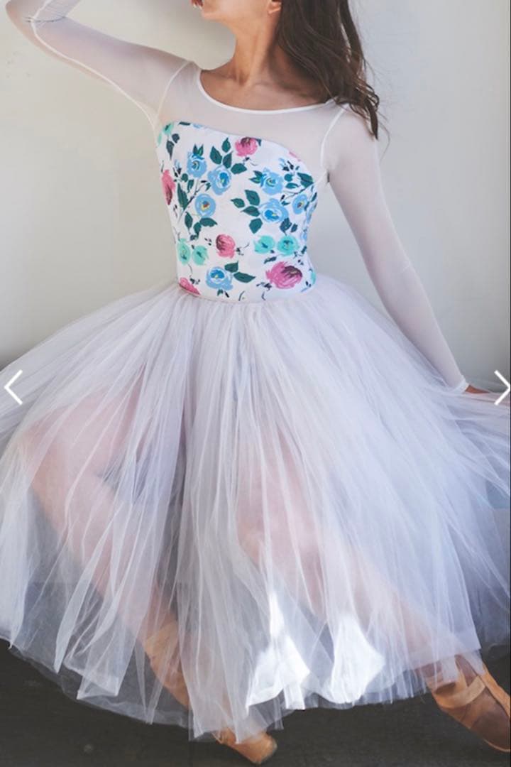 美品　stina スティナ　バレエ　レオタード　Mサイズ