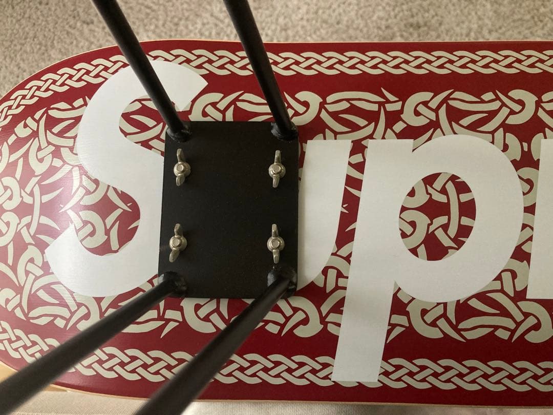 supreme スケートボード＋デッキスタンド シュプリーム ペイズリー 赤