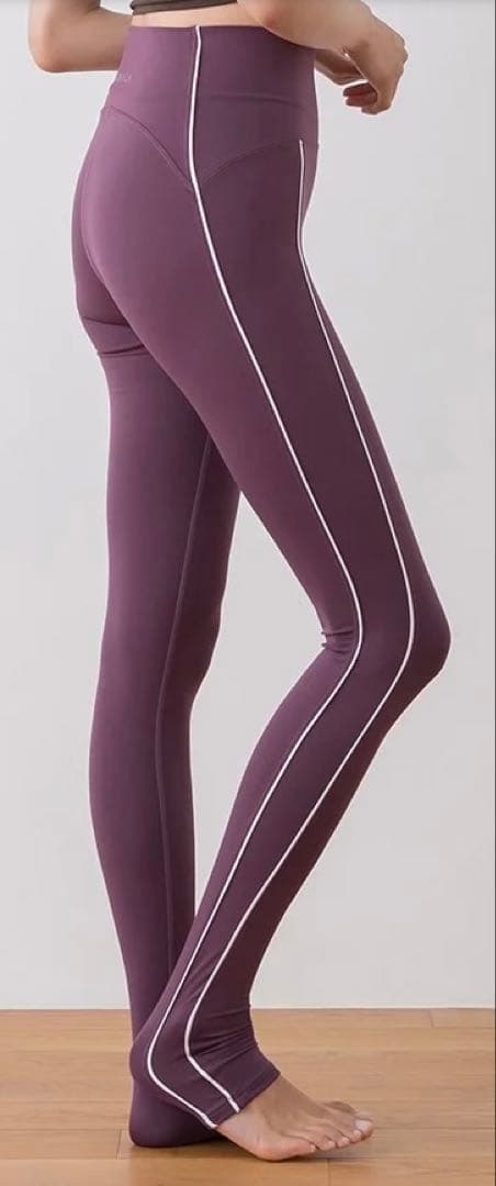 【SUKALA】ライントレンカレギンス LAVA web限定 Sサイズ