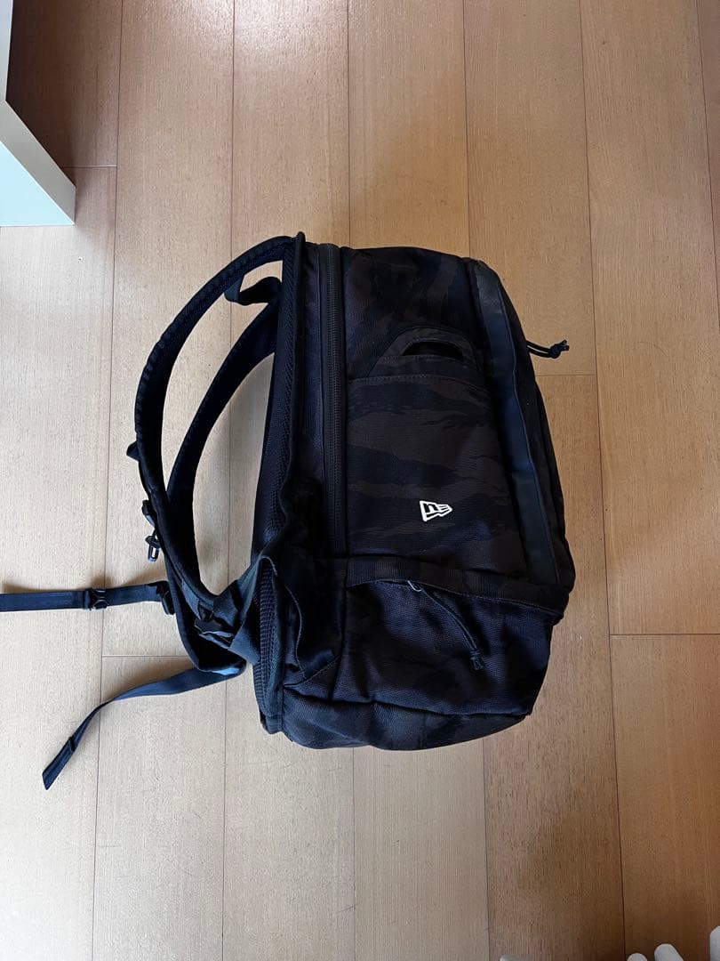 New Era ブラック　迷彩 大容量リュック
