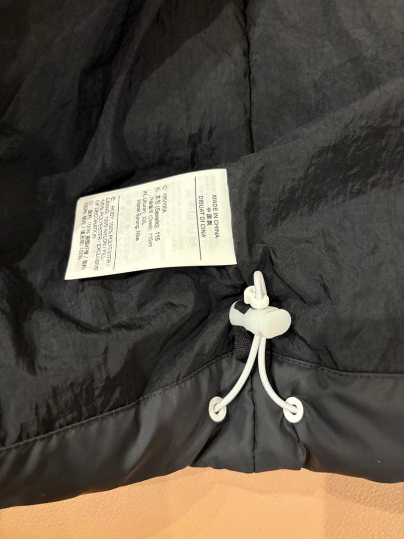 【新品同様】ナイキ ジョーダン ダウンベスト XXL中綿 黒　メンズ