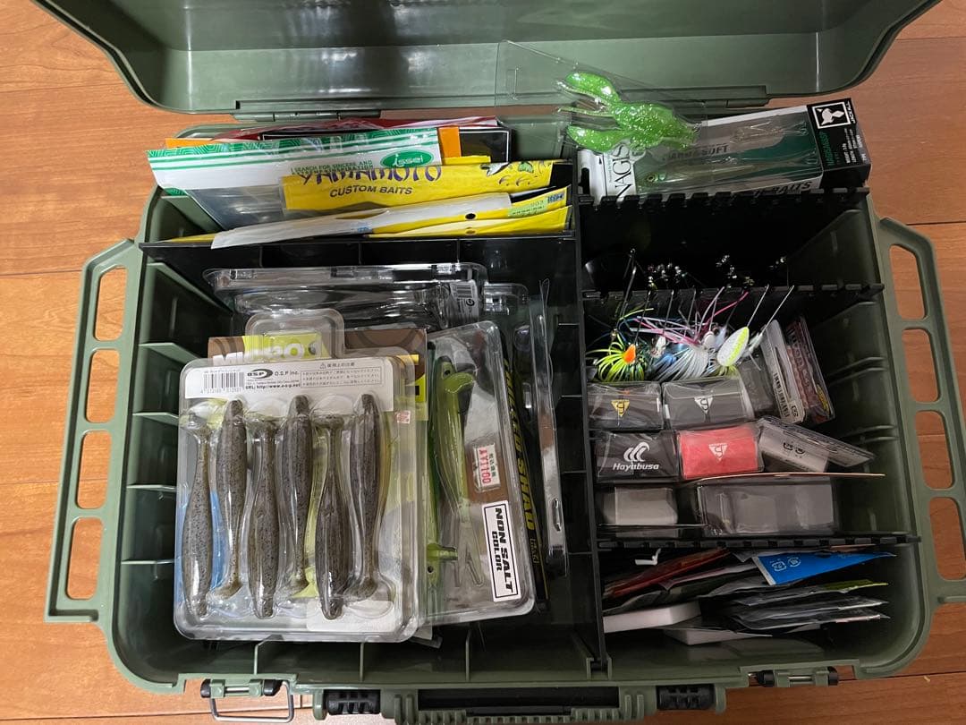ルアー まとめ売り ケース付き ブルーブルー メガバス ダイワ シマノ 引退