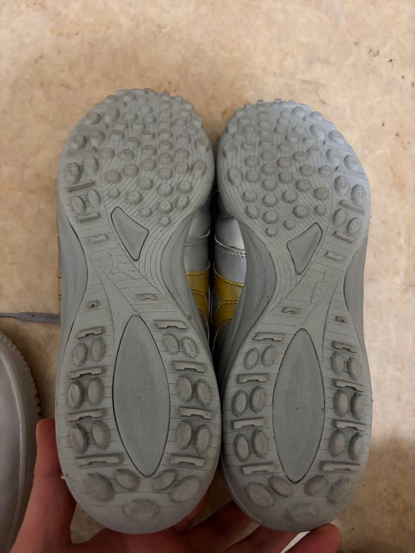 美品Mizuno モレリアサラプロ27.0