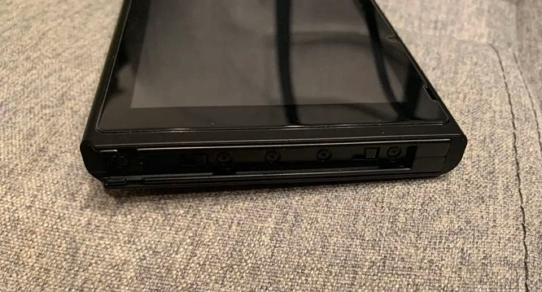 Switch本体　ネオン