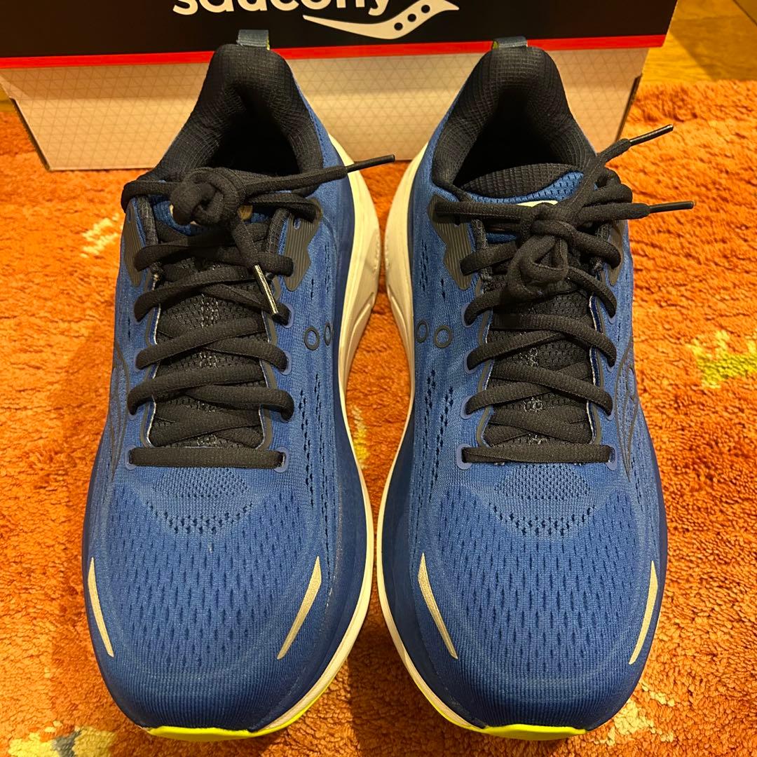 美品 サッカニー ハリケーン25 サイズ26.5㎝