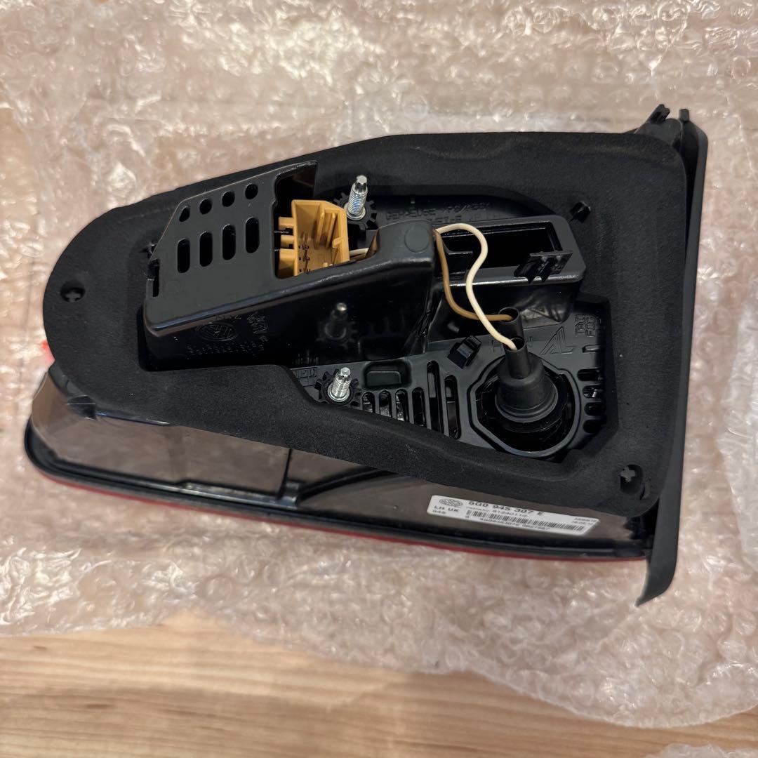 純正 ゴルフ7 R GTIクラブスポーツ テールランプ　ダークレッド 左右4点