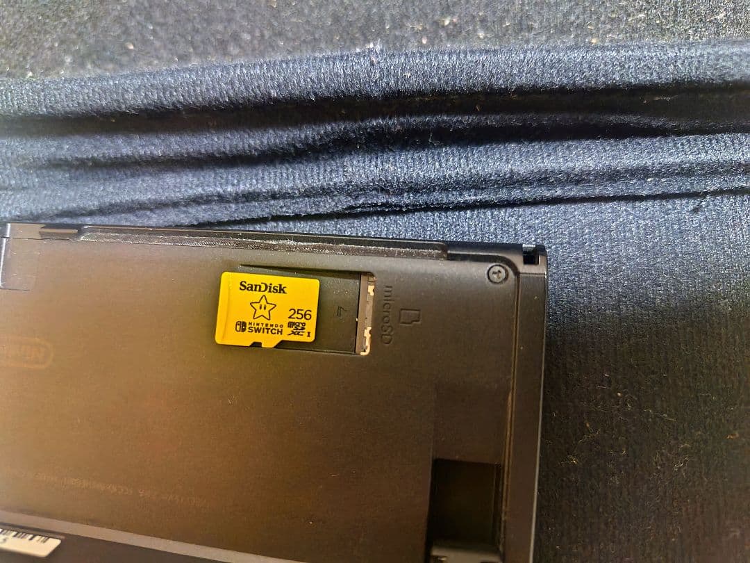 Nintendo Switch 有機ELモデル本体 あつまれどうぶつの森仕様