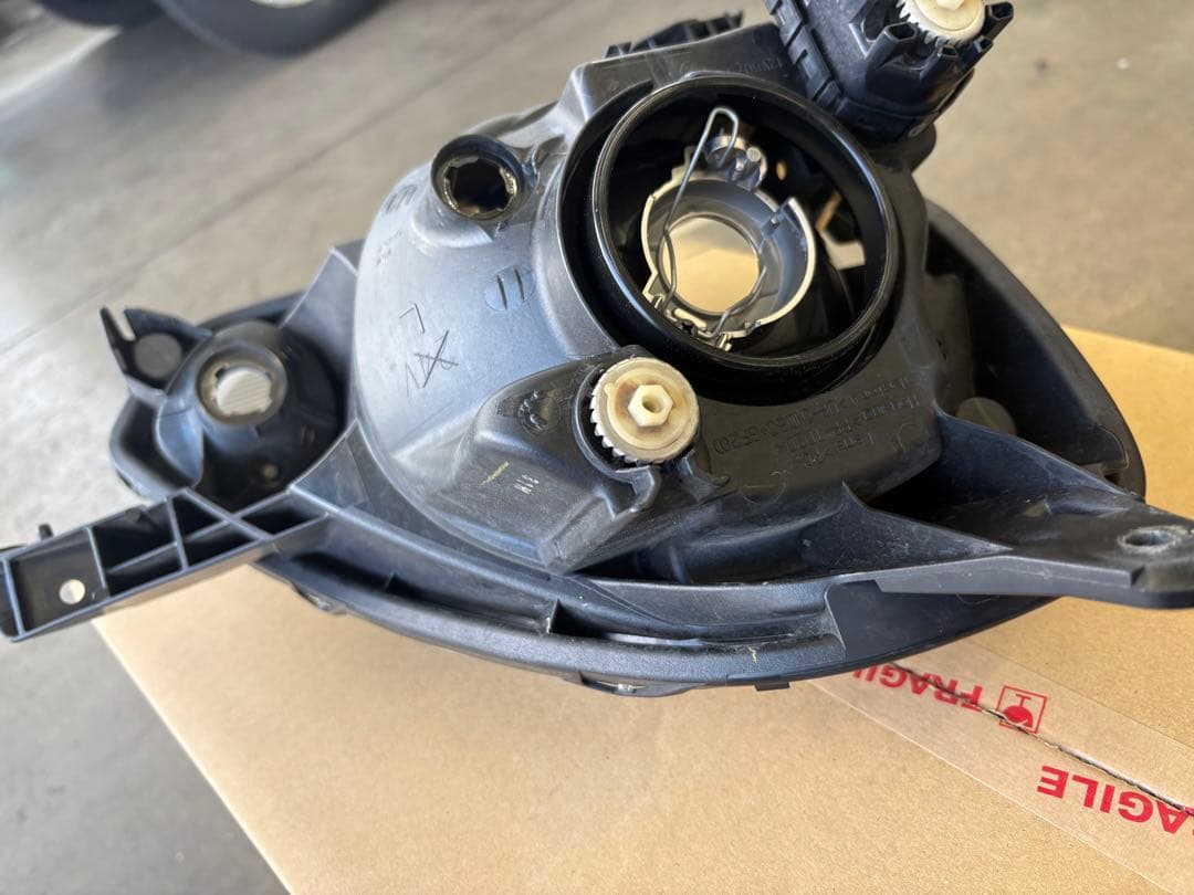 ミライース LA310S 左ヘッドライト