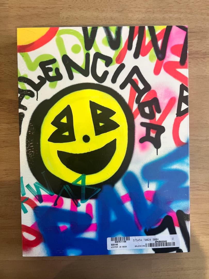 Balenciaga Winter 18 バレンシアガ デムナ 写真集