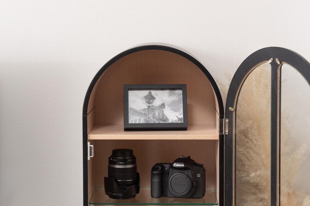 上が丸いデザイン☆コレクションケース　ホワイト　 コレクションシェルフ 脚付き