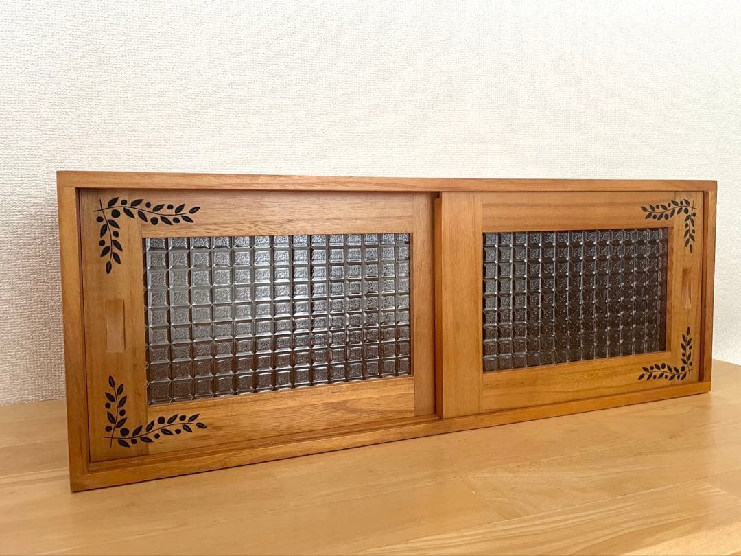 【美品】卓上カップボード　カウンター上収納　食器棚