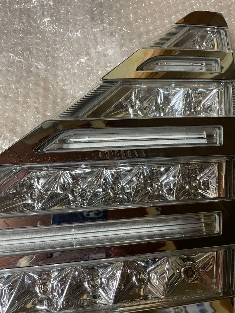 VALENTIジュエルテールランプ メッキ/クリア