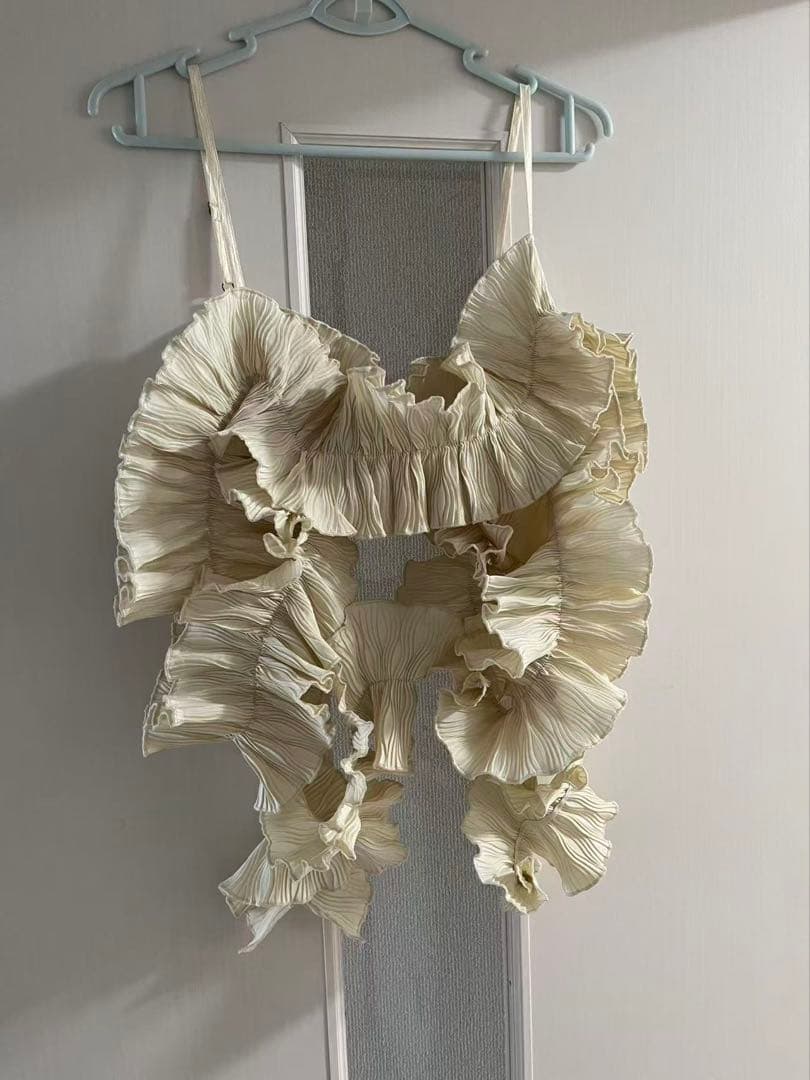 トップス Eaphi FEELING FRILLS BUSTIER