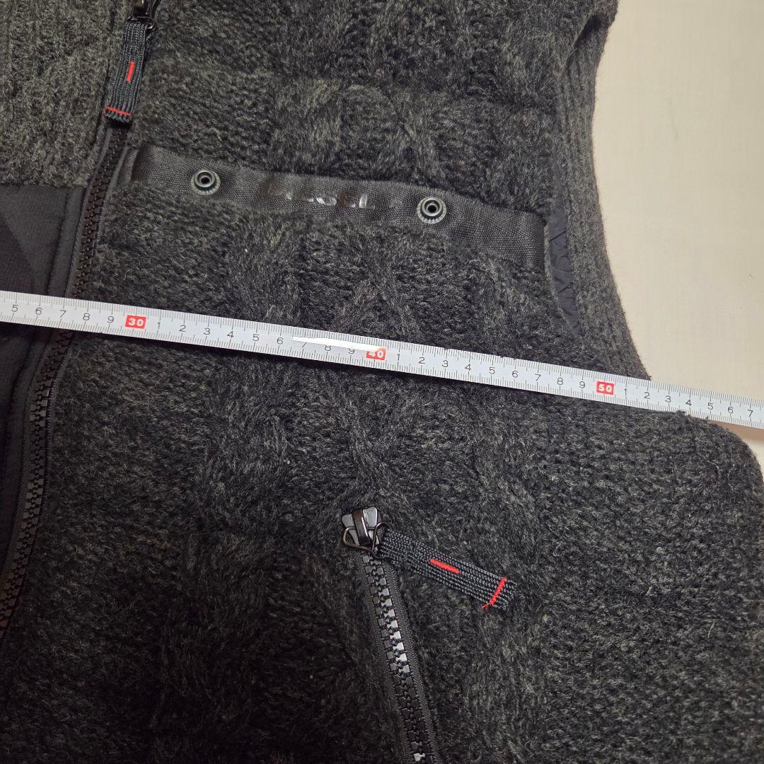 極美品　定価49800　DIESEL　ダウンベスト黒/グレー LLサイズ