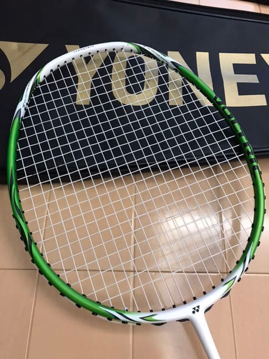 ヨネックス　YONEX バドミントン　ラケット　VOLTRIC 30