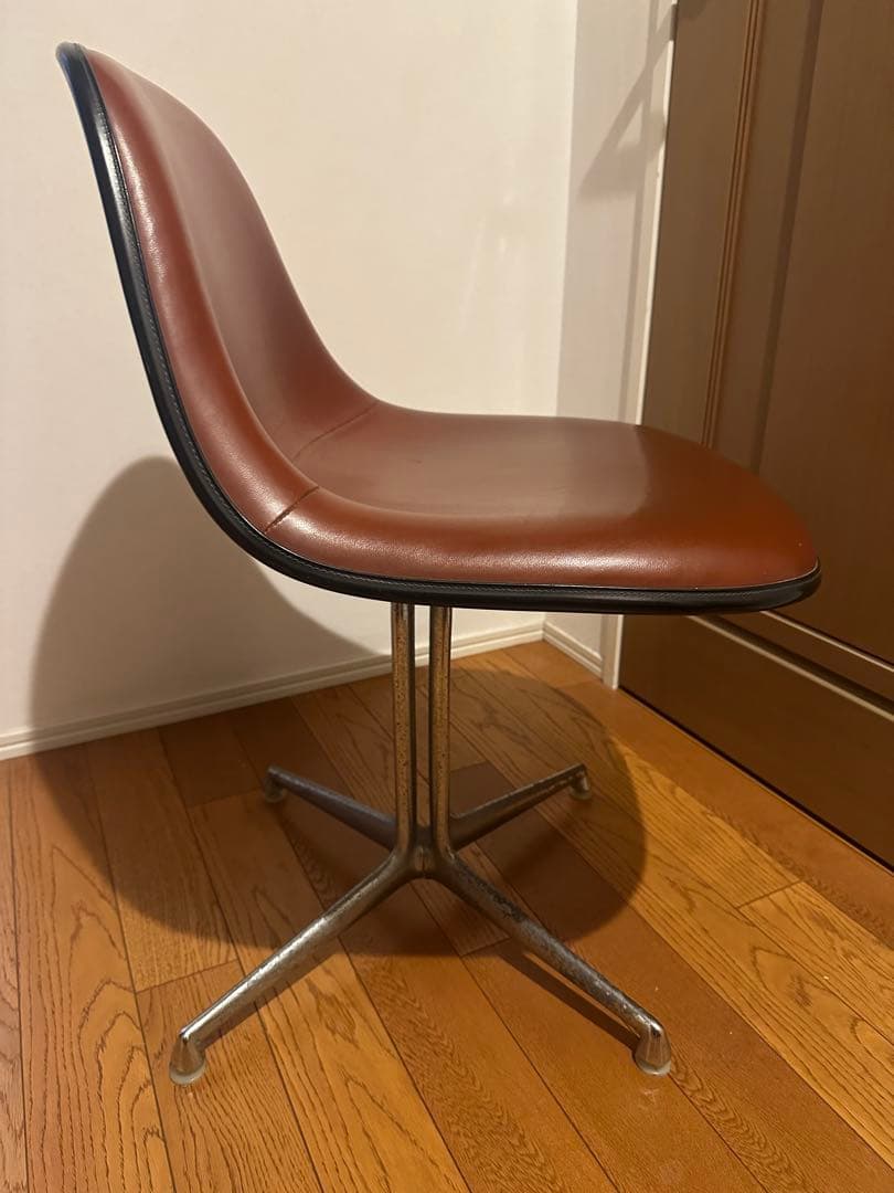 Herman Miller イームズ ラフォンダシェルチェア　ラフォンダベース