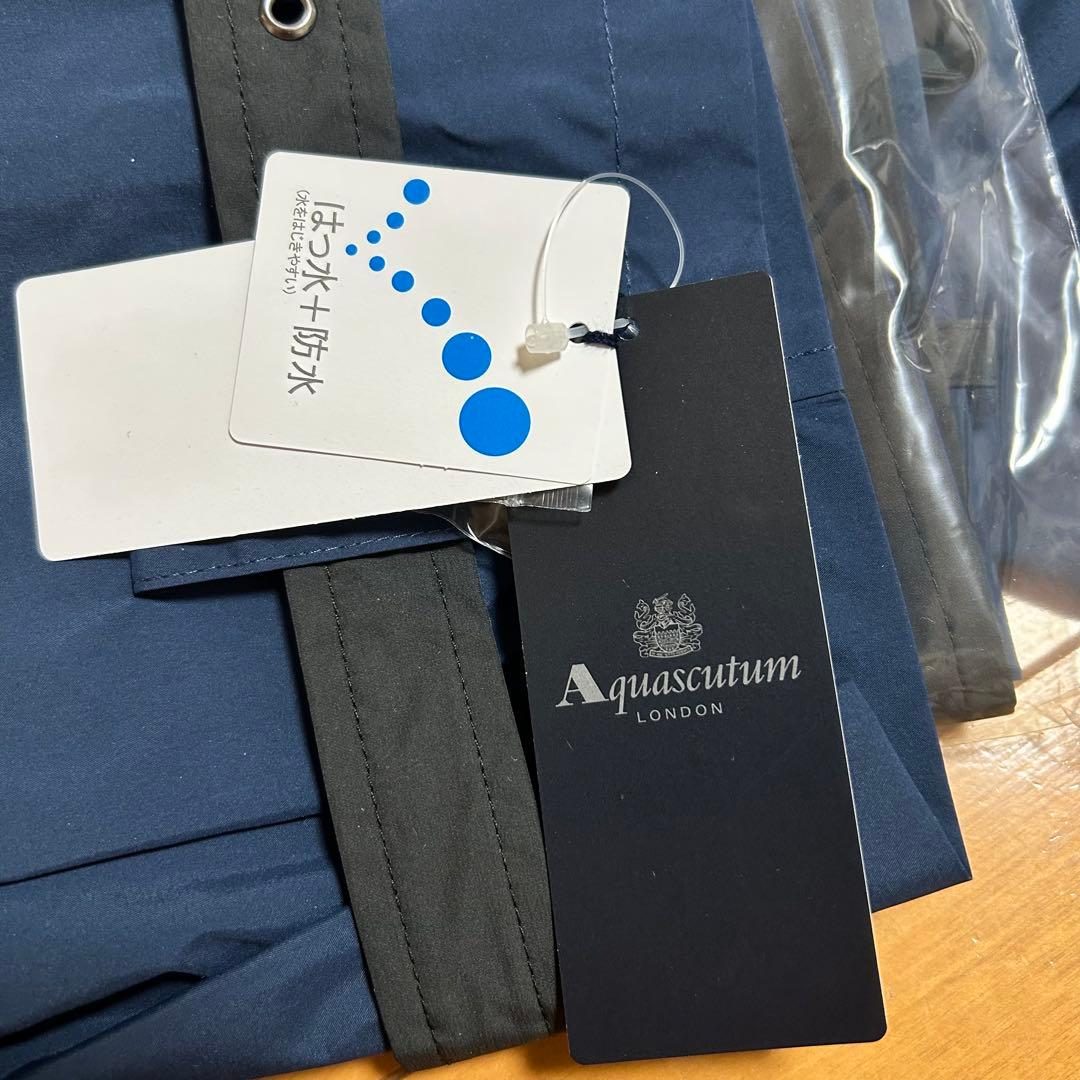 アクアスキュータム★トレンチデザインレインコート★M-L対応★新品★ネイビー★