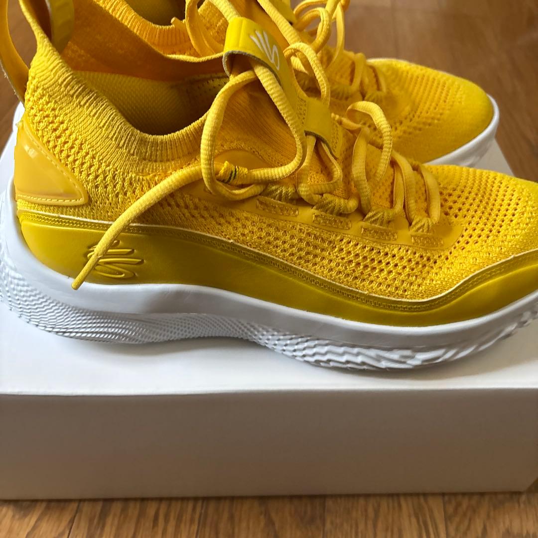 カリー8 バスケットボール