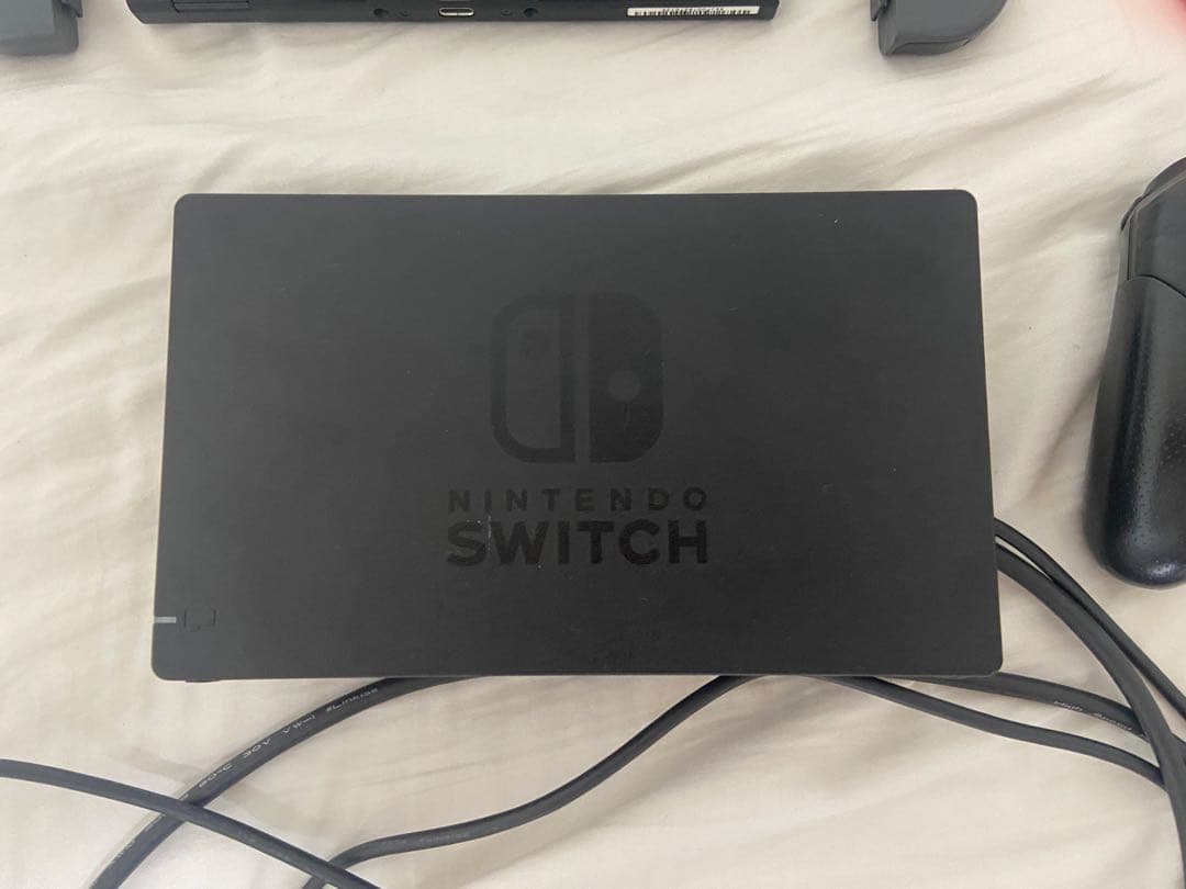 Nintendo Switch 本体＋プロコン、追加Joy-Con付き