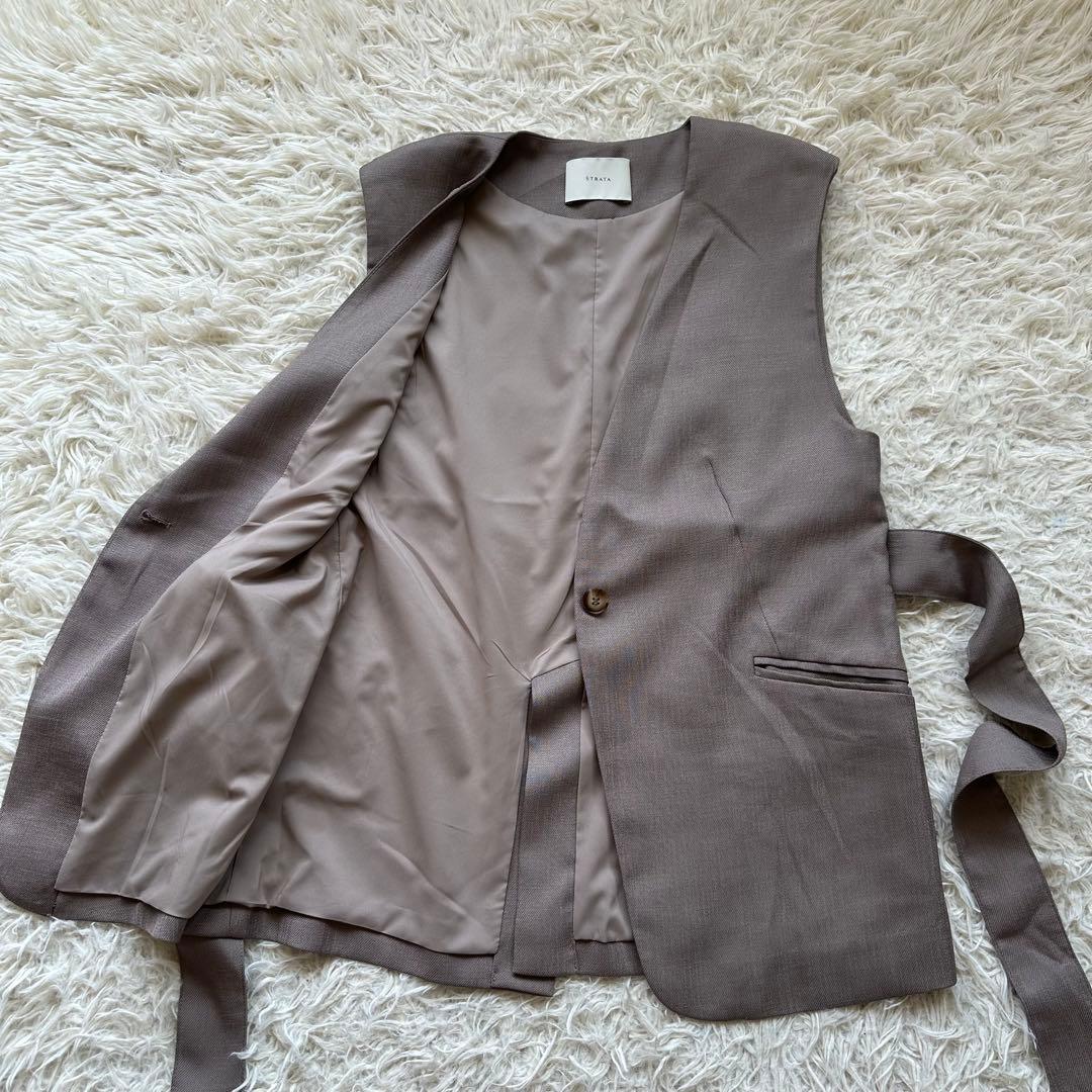 美品✨STRATA エストラータ　ノーカラージレ　ベルト付き　小さいサイズ　小柄