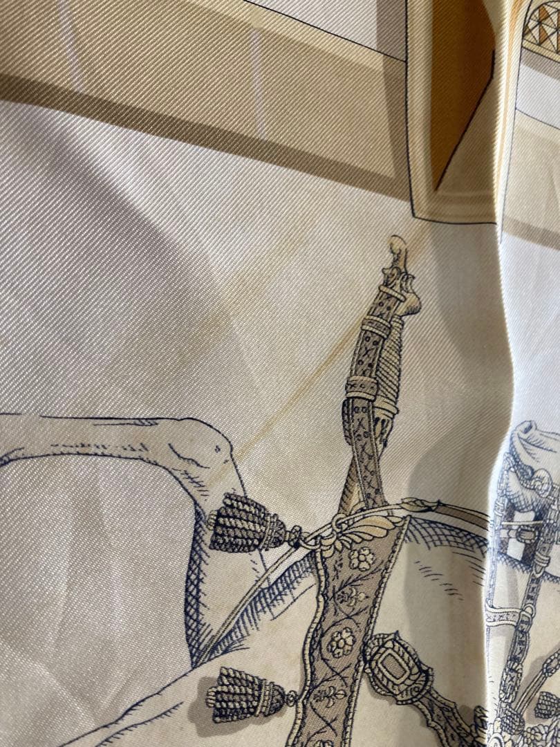 HERMES エルメス　スカーフ　シルク　カレ90 盛装の馬　ベージュ　正規品