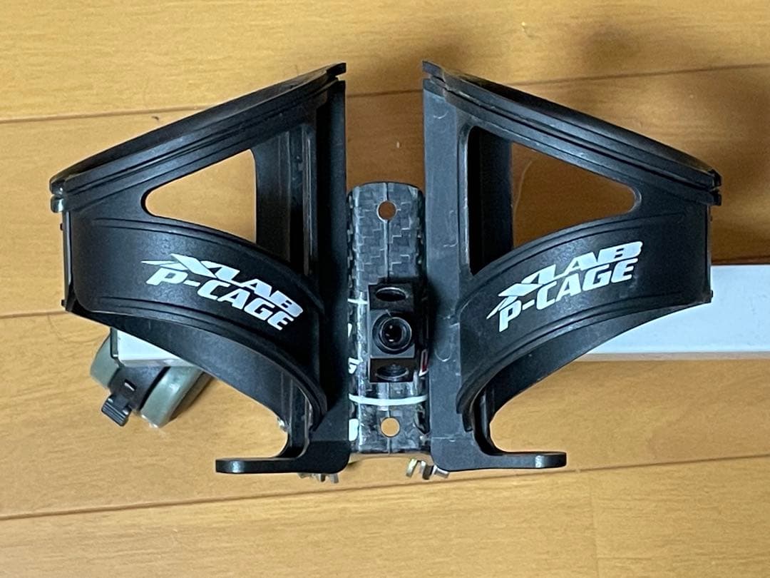 XLAB Carbon Wing ダブルボトルケージ