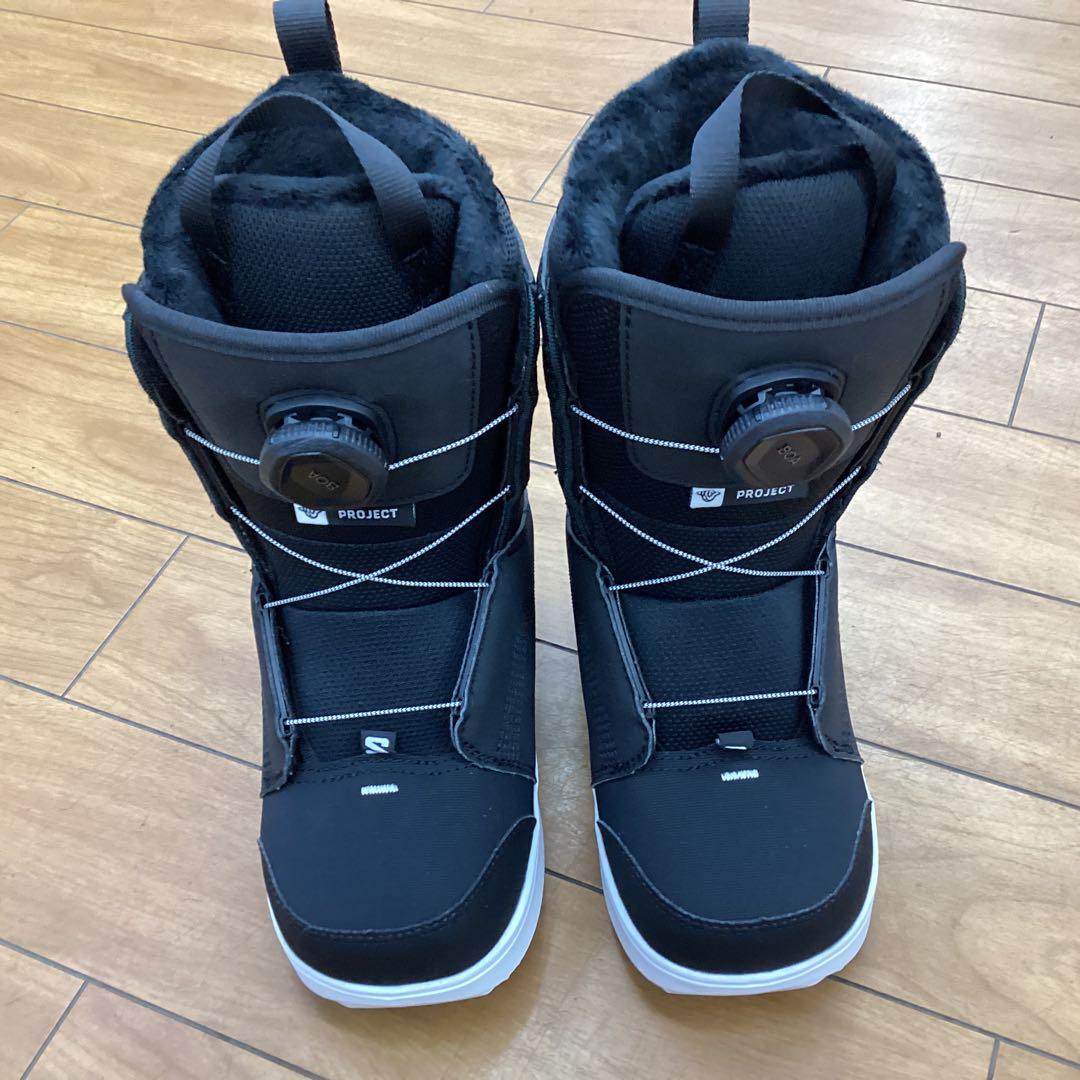新品　SALOMON スノーボードブーツ　19.5㎝