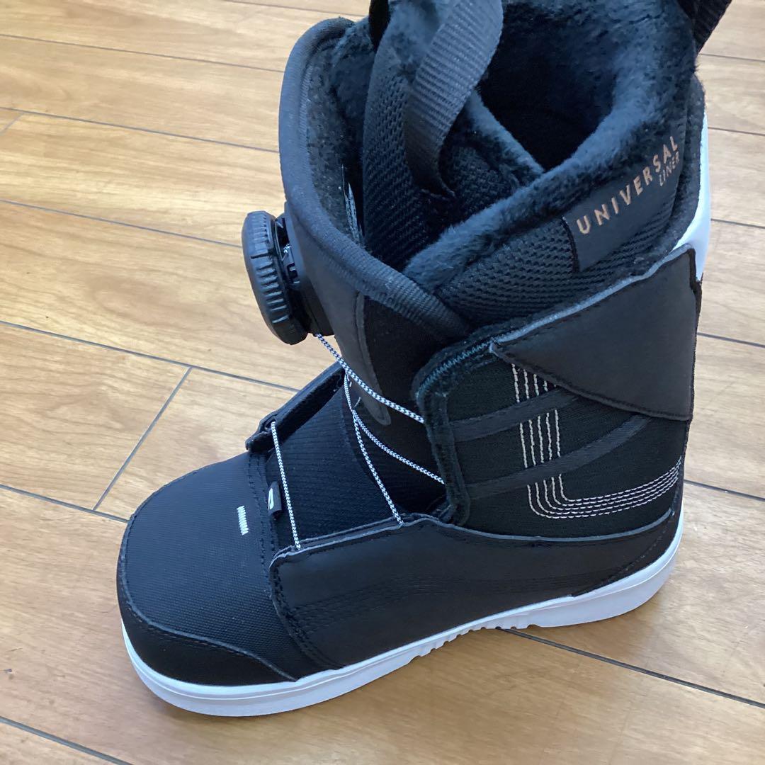新品　SALOMON スノーボードブーツ　19.5㎝